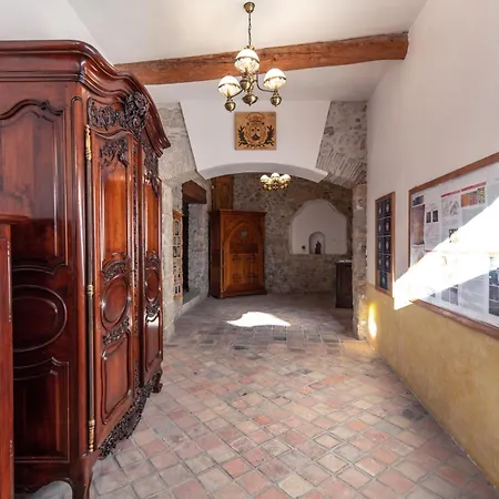 Petit Presbytere Dans L'eglise ناربون