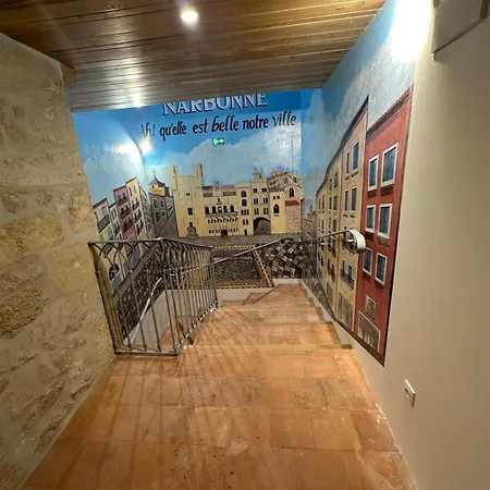 Petit Presbytere Dans L'eglise Narbonne
